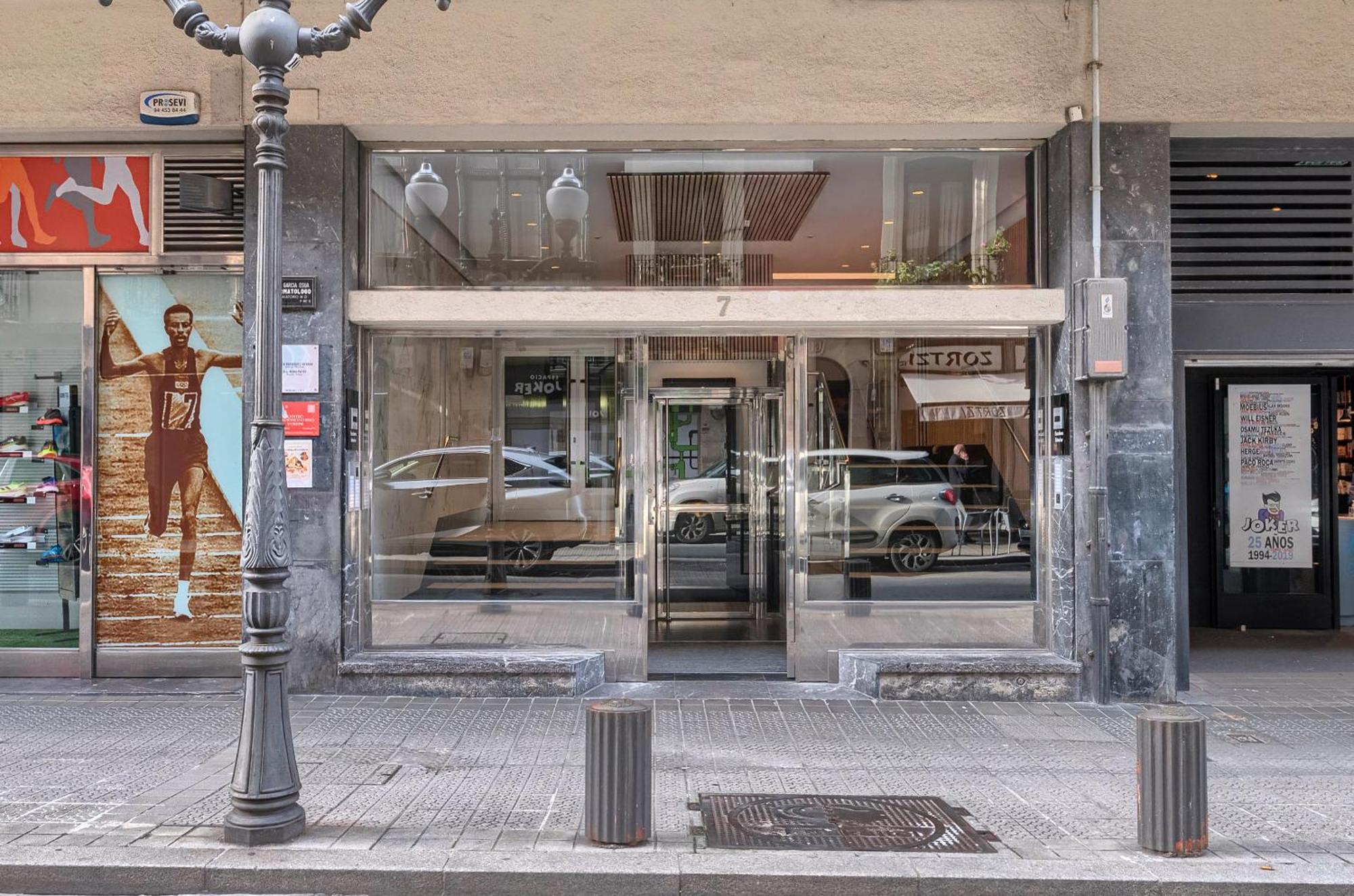 Euskalduna, Vivienda Turistica Moderna Y Renovado Bilbao Exterior photo